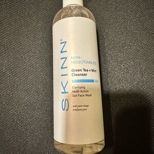 SKINN Green Tea + Mint Cleanser
